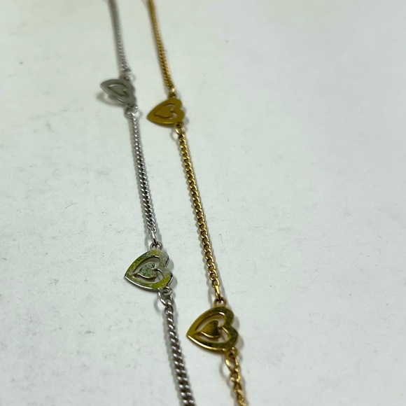 Avon Signed Lot of 2 Heart Bracelets in Gold and Silver Plating - Picture 5 of 6
